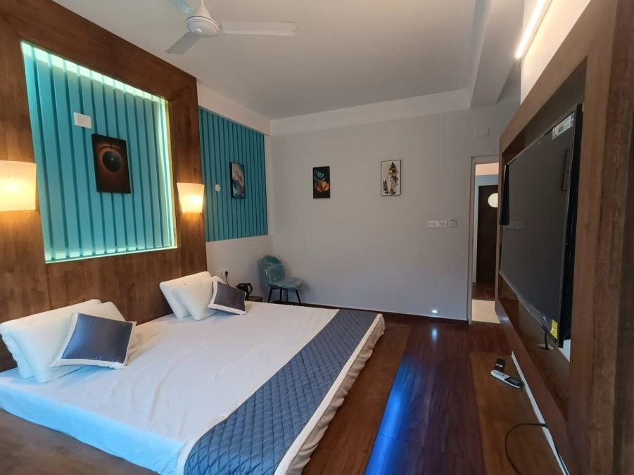 WhatsApp Image 2025-12-21 at 8.18.46 PM (1) (1)